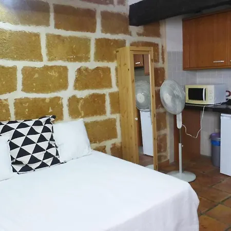 No.5b - Lovely With A/c In The Centre Of The Old Town *