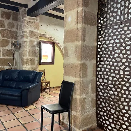 No.5b - Lovely With A/c In The Centre Of The Old Town